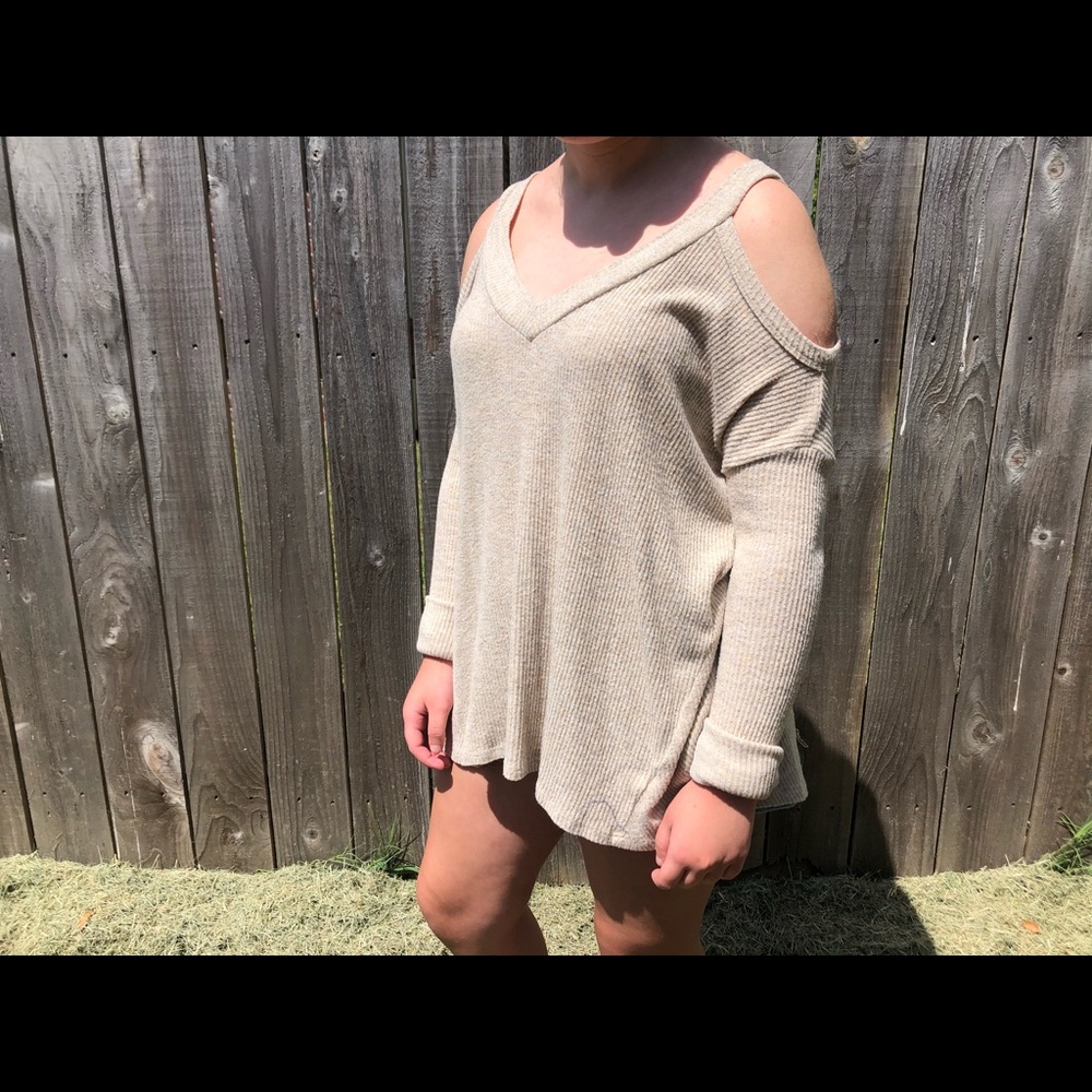 Cold Shoulder Gianni Bini Beige Sweater